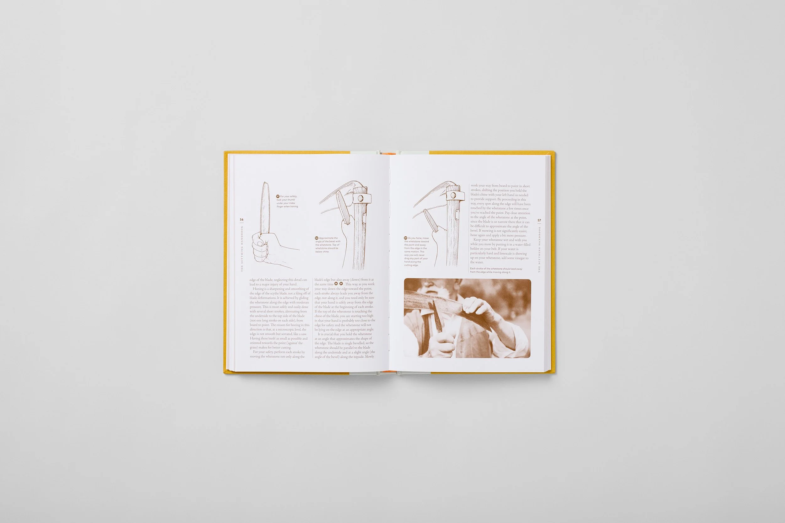 Innenseite aus The Scything Handbook, Foto 3 von 6